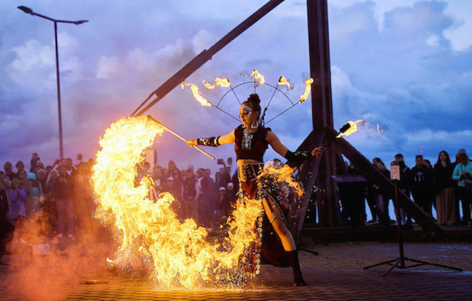 Surya Fire Studio intervjuu